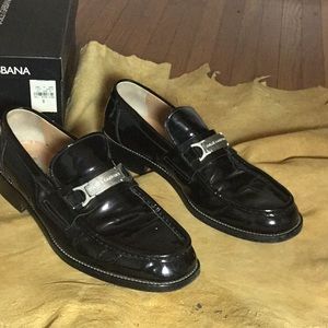 Dolce & Gabbana authentic men’s patent leather loafer. Size 9. Gorgeous. In box.